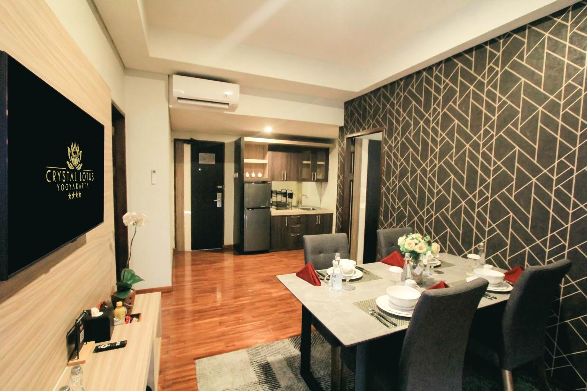 Hotel Crystal Lotus Yogyakarta 4*